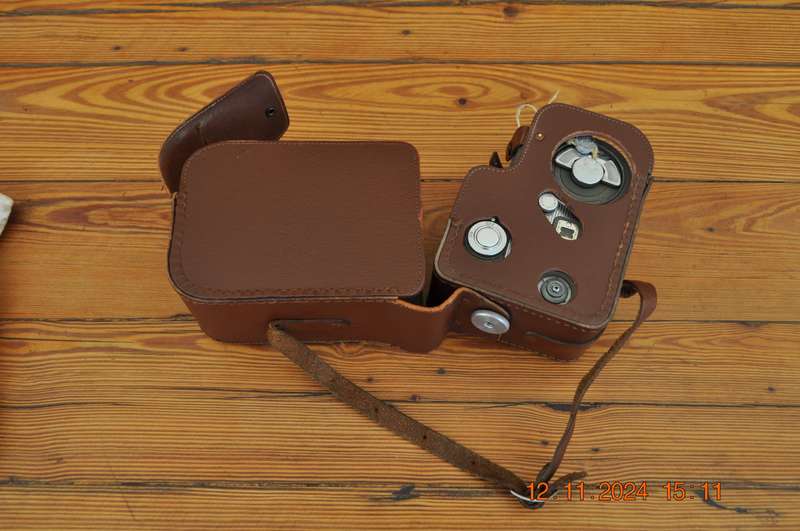 Vintage Cinemaster II Model G-8 8mm Movie Camera