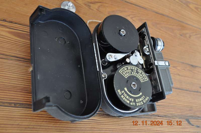 Vintage Cinemaster II Model G-8 8mm Movie Camera