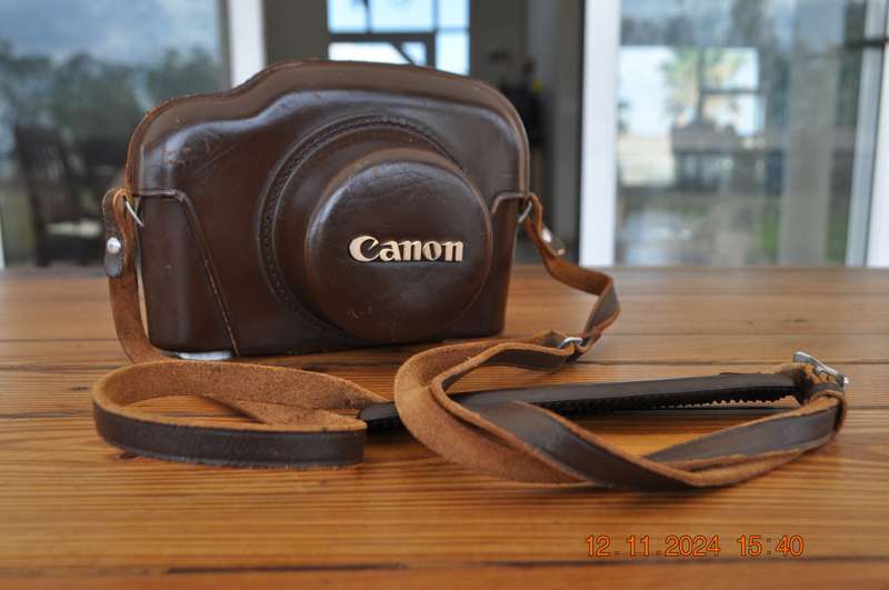 Canon P Rangefinder 35mm Film Camera 50mm 1.8 L39 Lens and Light Meter