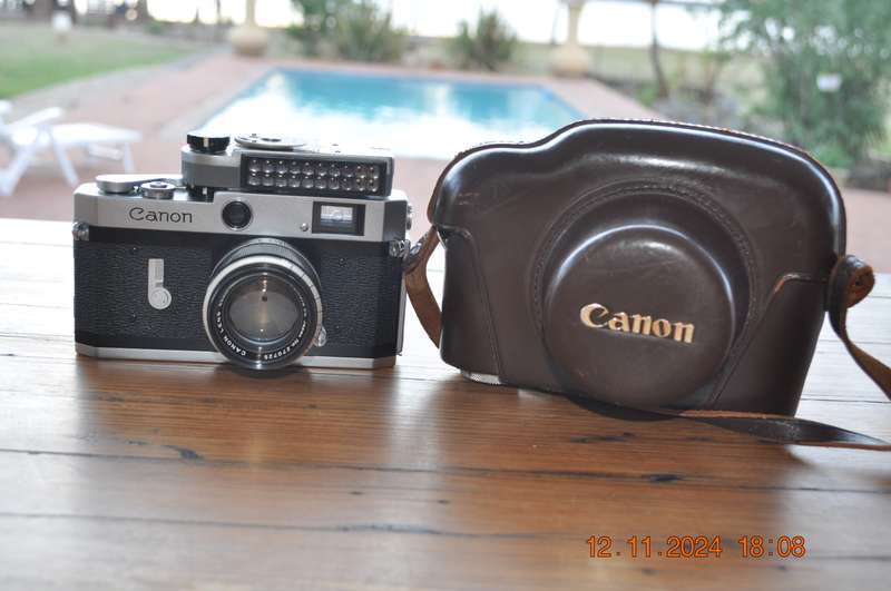 Canon P Rangefinder 35mm Film Camera 50mm 1.8 L39 Lens and Light Meter