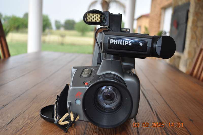 Vintage Phillips Vhs Video Camera (as is or parts)