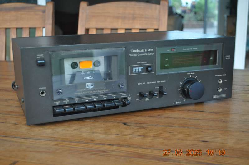 Vintage Technics Cassette Deck RS-M17