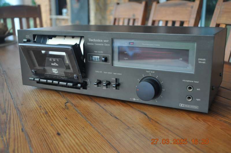 Vintage Technics Cassette Deck RS-M17
