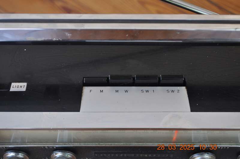 Vintage National Panasonic FM/AM 4 Band Radio