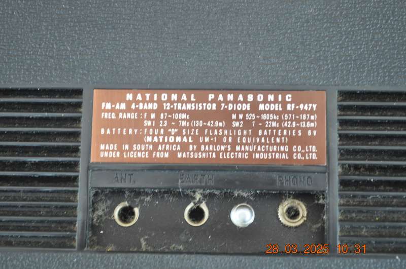 Vintage National Panasonic FM/AM 4 Band Radio