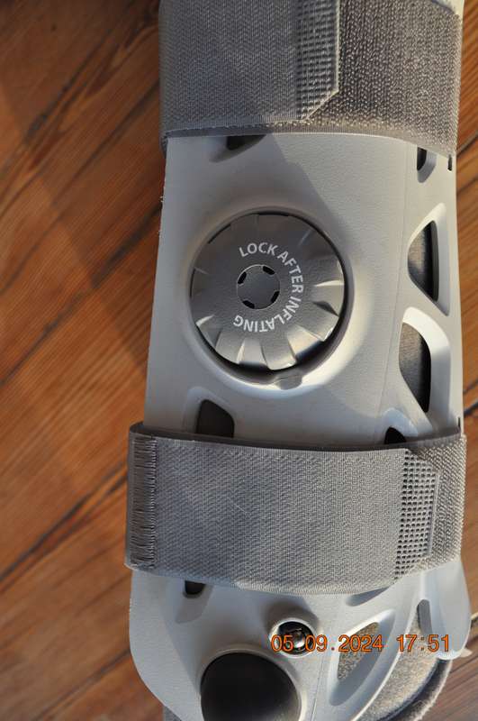 Aircast MoonBoot Size Large