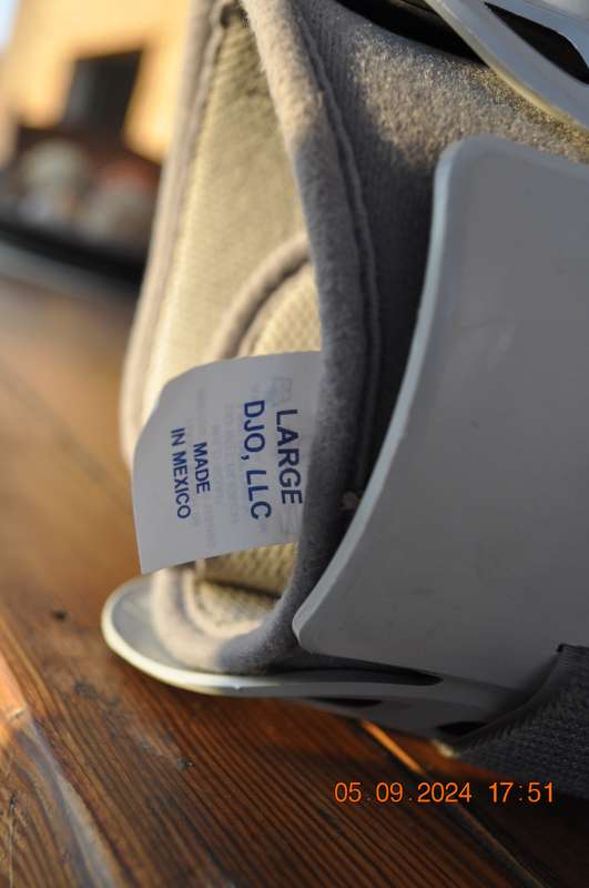 Aircast MoonBoot Size Large