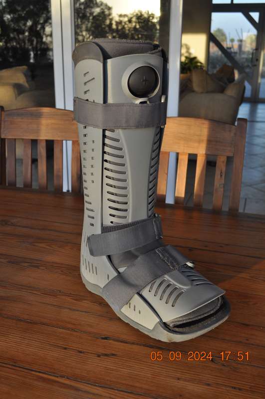 Ossur MoonBoot Size Large