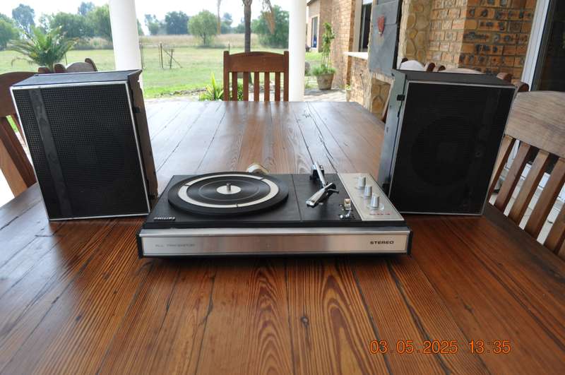Vintage Philips Portable Turntable