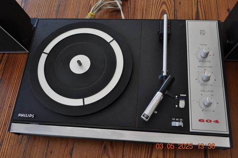 Vintage Philips Portable Turntable