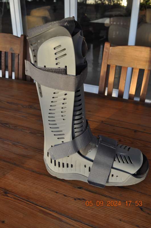 Ossur MoonBoot Size Medium