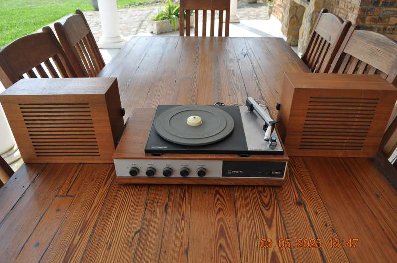 Vintage Philips Portable Turntable (as is)