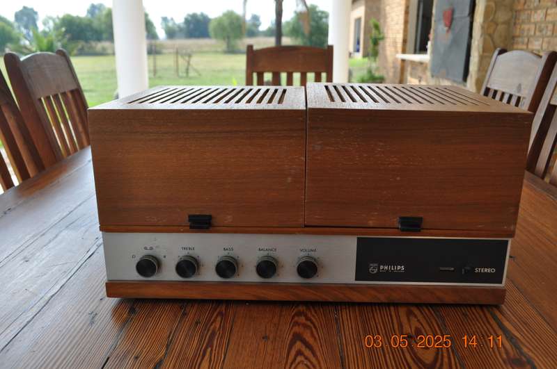 Vintage Philips Portable Turntable (as is)