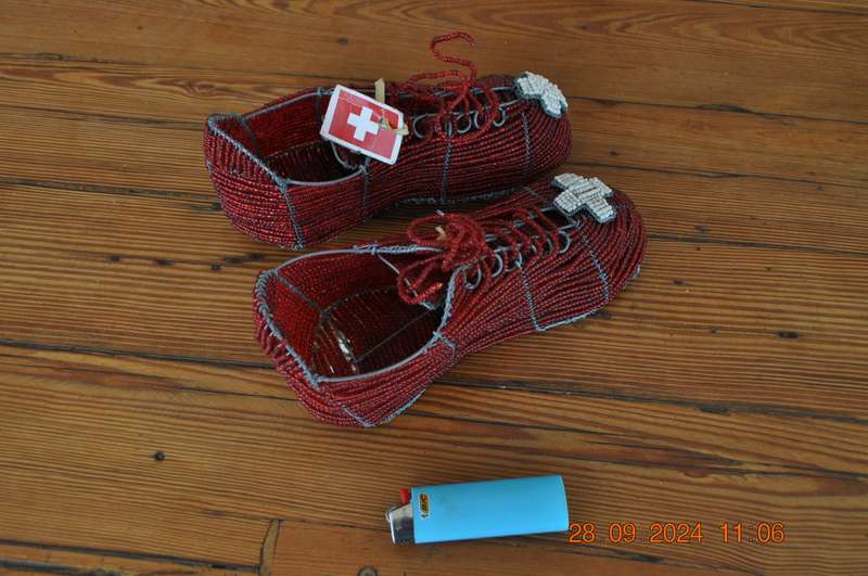 Wire Beaded Soccer Boots (red)