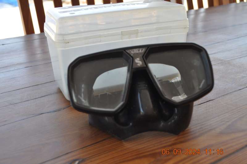 Scubapro Diving Mask In Case