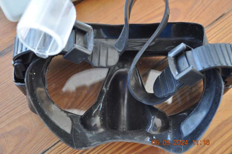 Scubapro Diving Mask In Case
