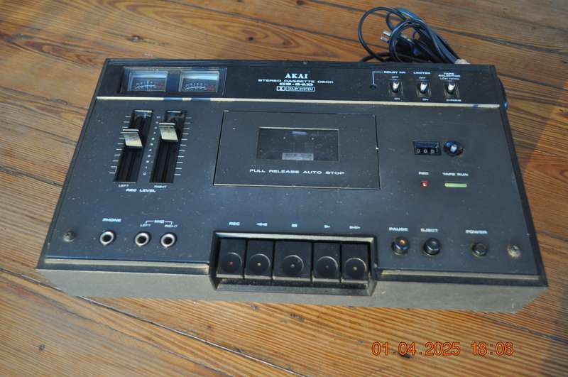 Vintage Akai Stereo Cassette Deck