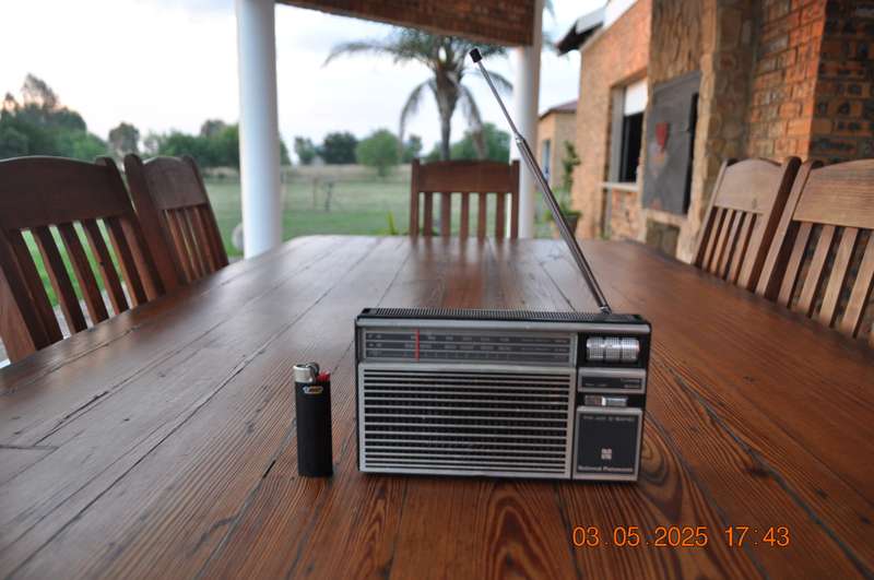 Vintage National Panasonic 2 Band Radio