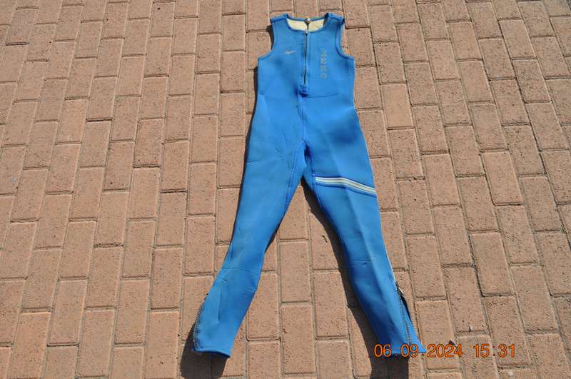 Zero Farmer John Wetsuit Size M (5mm)