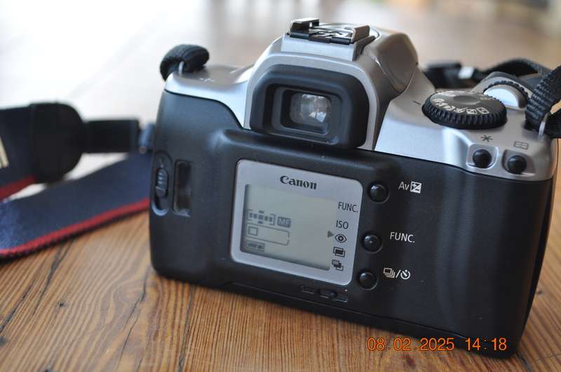 Vintage Canon 3000v 35mm Film Camera (body only)