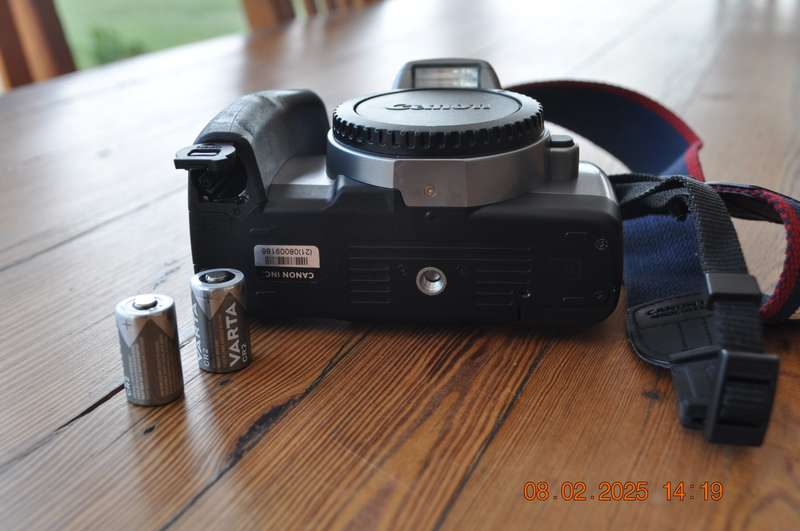 Vintage Canon 3000v 35mm Film Camera (body only)