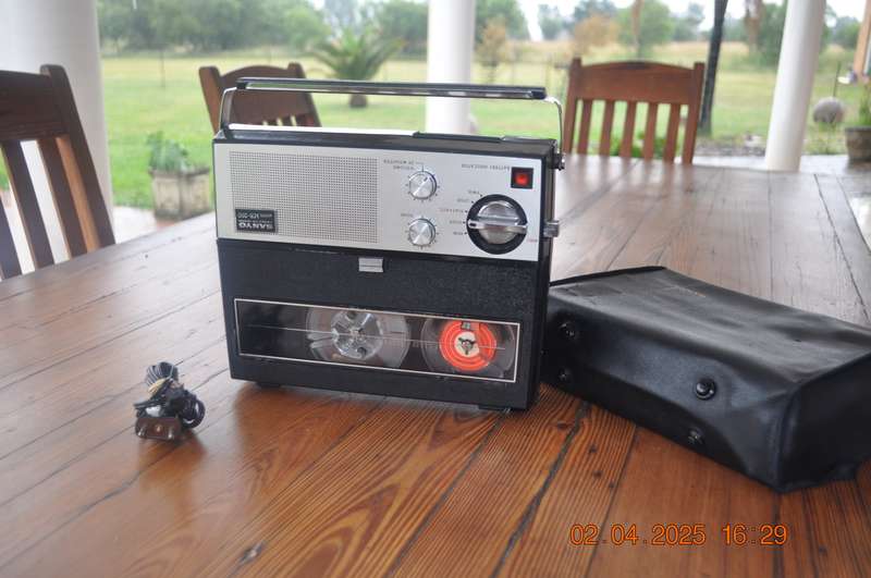 Vintage Sanyo Portable Reel to Reel Player