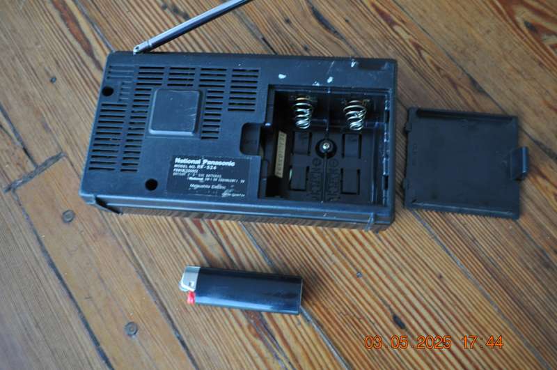 Vintage National Panasonic 2 Band Radio