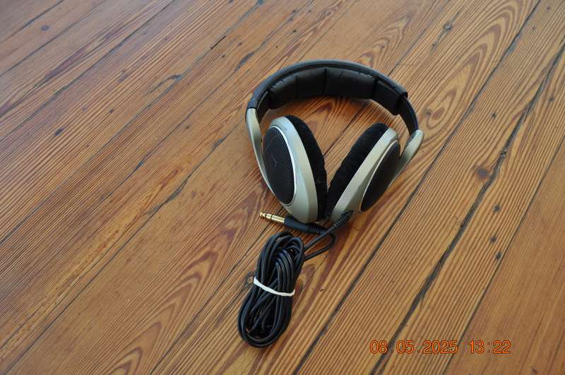 Sennheiser HD 595 Headphones