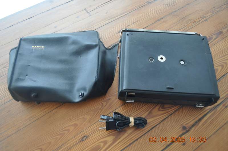 Vintage Sanyo Portable Reel to Reel Player