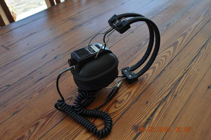 Vintage Alpha-Arena Headphones