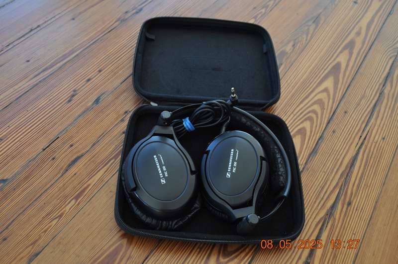 Sennheiser PXC 350 Headphones In Carry Case