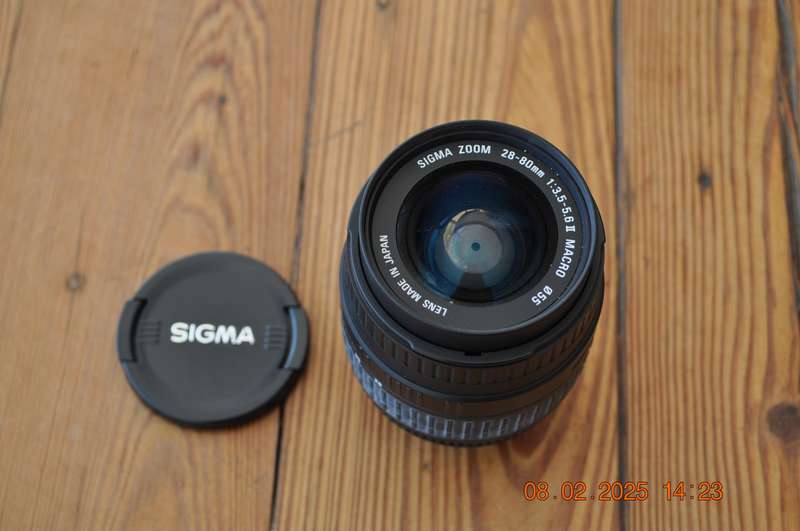 Sigma Camera Zoom Lens 28-80mm (canon mount)