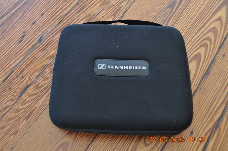 Sennheiser PXC 350 Headphones In Carry Case