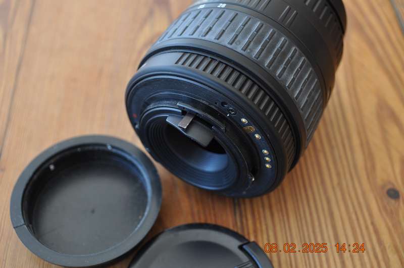 Sigma Camera Zoom Lens 28-80mm (canon mount)