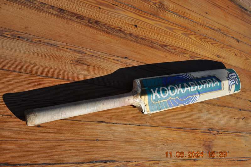 Vintage Kookaburra Goldcrown Super Cover Cricket Bat