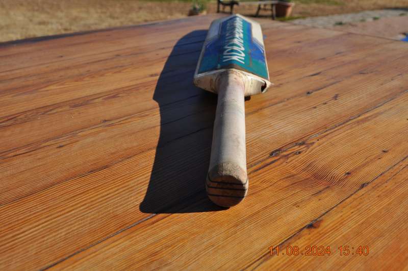 Vintage Kookaburra Goldcrown Super Cover Cricket Bat