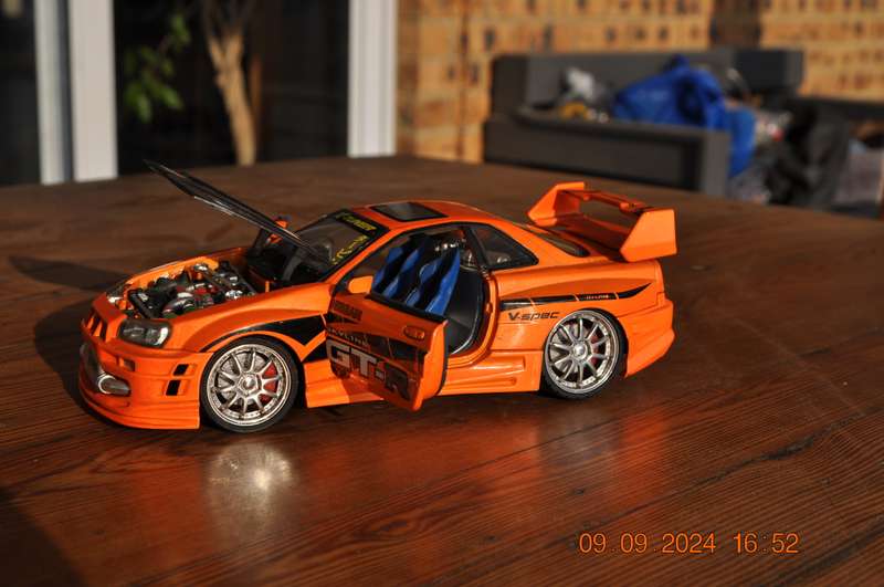 X-Tuner Kentoys Nissan Skyline GT-R Model Car Scale 1:24