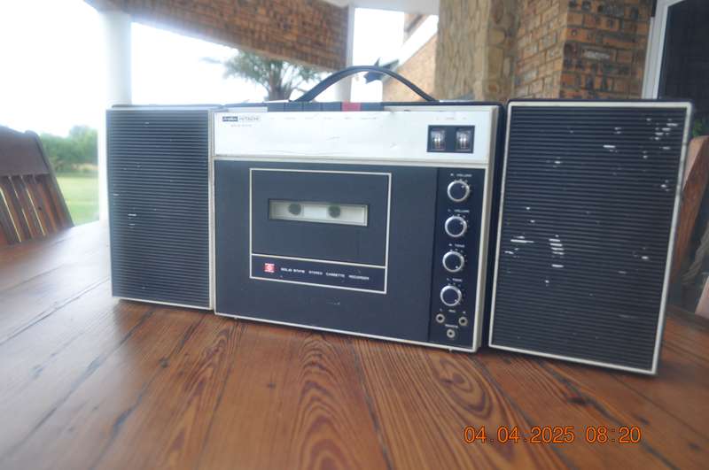 Vintage Hitachi Level Matic Boom Box from 1960s