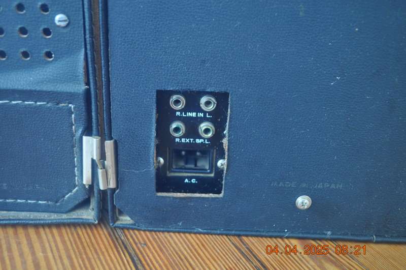 Vintage Hitachi Level Matic Boom Box from 1960s