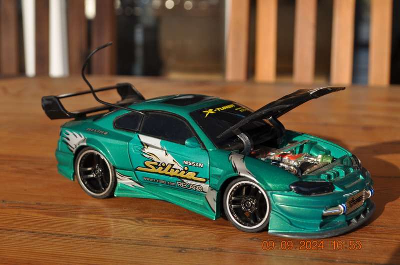 X-Tuner Nissan Silvia Model Car Scale 1:24