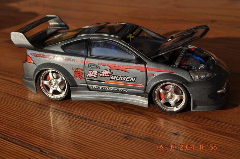 X-Tuner Honda Integra  Model Car Scale 1:24