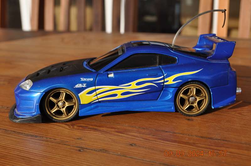 Toyota Supra Model Car Scale 1:24