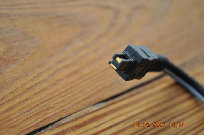 Original Sony Cybershot Digital Camera Battery Charger