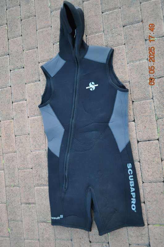 Scubapro Hooded Shorty 5mm Wetsuit Size XXL