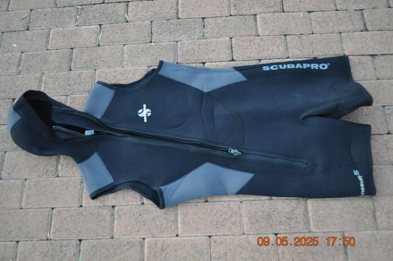 Scubapro Hooded Shorty 5mm Wetsuit Size XXL