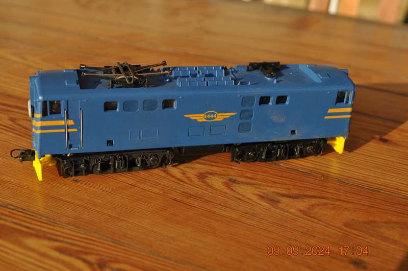 Lima SAR E444 Blue Train Locomotive (please read)