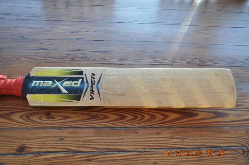 Maxed Size 5 Cricket Bat