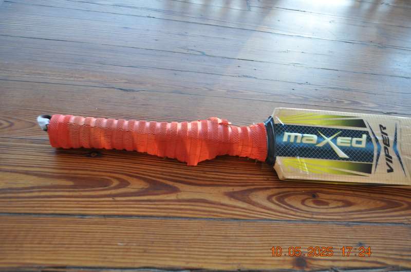 Maxed Size 5 Cricket Bat