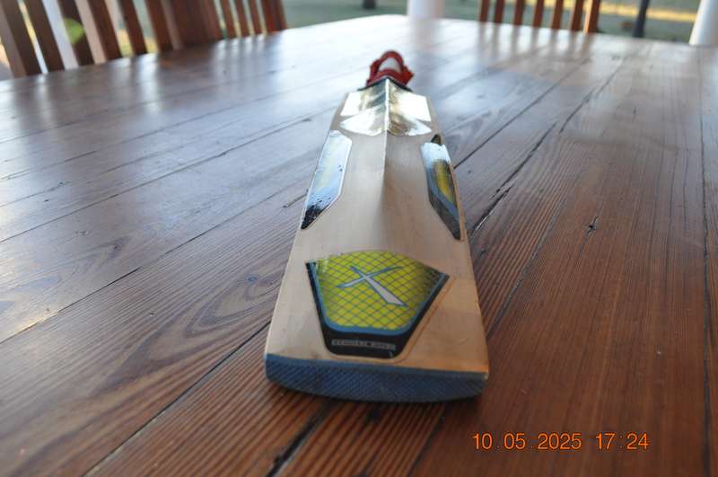 Maxed Size 5 Cricket Bat