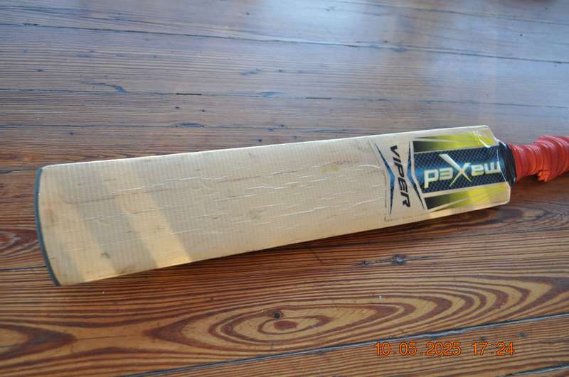 Maxed Size 5 Cricket Bat